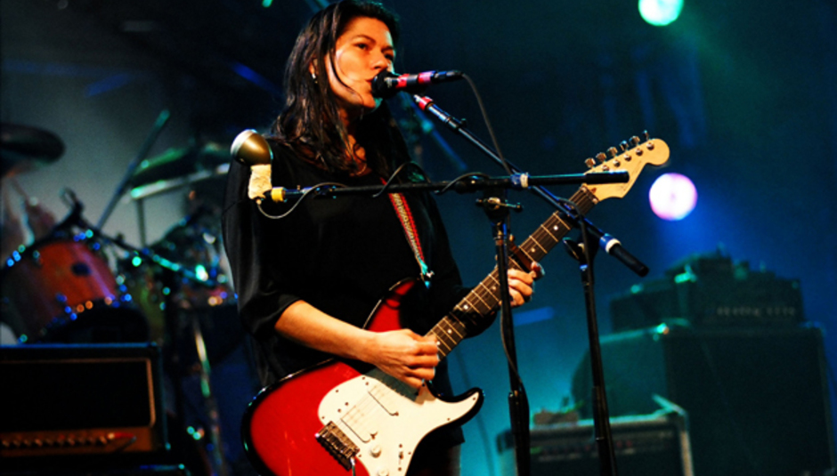 Elle magazine name their Top 12 female guitarists ever / Music News //  Drowned In Sound
